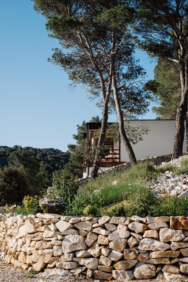 Nature House With A Wooden Porch - Pasika, House Tonka Nyaraló Pučišća